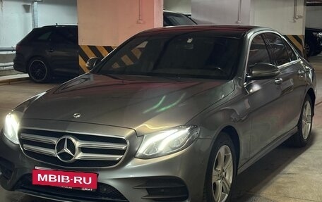 Mercedes-Benz E-Класс, 2019 год, 2 600 000 рублей, 2 фотография