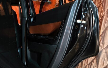 Scion xB II рестайлинг, 2004 год, 1 100 000 рублей, 21 фотография