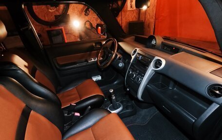 Scion xB II рестайлинг, 2004 год, 1 100 000 рублей, 24 фотография