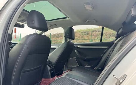 Skoda Octavia IV, 2023 год, 1 500 000 рублей, 8 фотография