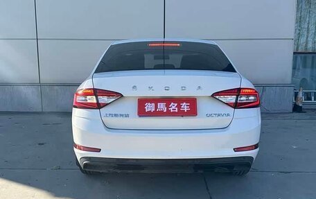 Skoda Octavia IV, 2023 год, 1 700 000 рублей, 6 фотография