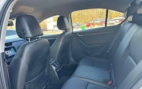 Skoda Octavia IV, 2023 год, 1 700 000 рублей, 10 фотография