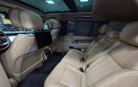 Land Rover Range Rover IV рестайлинг, 2024 год, 22 000 000 рублей, 12 фотография