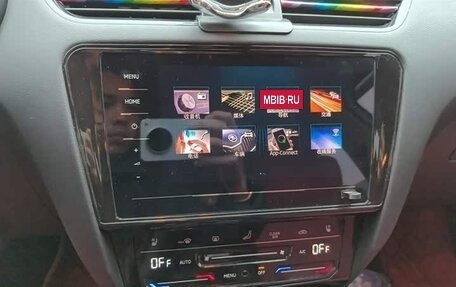 Skoda Octavia IV, 2023 год, 1 700 000 рублей, 9 фотография