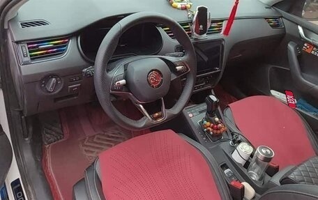 Skoda Octavia IV, 2023 год, 1 700 000 рублей, 5 фотография