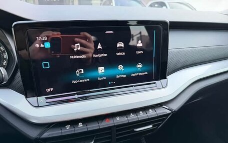 Skoda Octavia IV, 2023 год, 1 740 000 рублей, 12 фотография