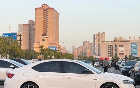 Skoda Octavia IV, 2023 год, 1 740 000 рублей, 2 фотография