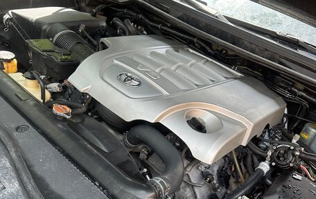 Toyota Land Cruiser 200, 2007 год, 2 700 000 рублей, 5 фотография