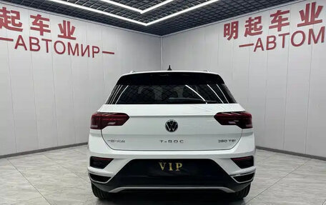 Volkswagen T-Roc I, 2021 год, 1 700 000 рублей, 11 фотография