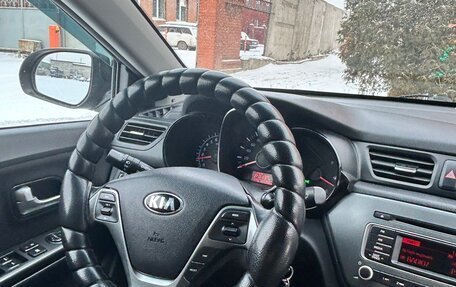 KIA Rio III рестайлинг, 2015 год, 980 000 рублей, 10 фотография