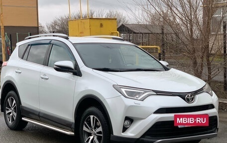 Toyota RAV4, 2018 год, 2 475 000 рублей, 3 фотография
