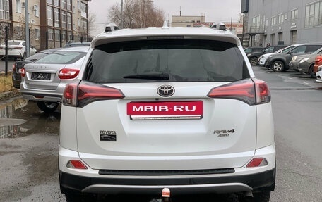 Toyota RAV4, 2018 год, 2 475 000 рублей, 7 фотография