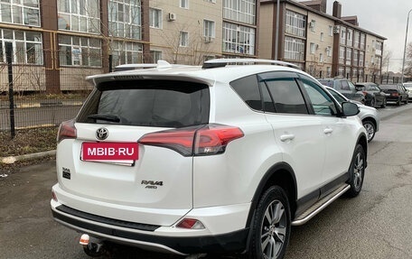 Toyota RAV4, 2018 год, 2 475 000 рублей, 6 фотография