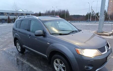 Mitsubishi Outlander III рестайлинг 3, 2007 год, 700 000 рублей, 5 фотография