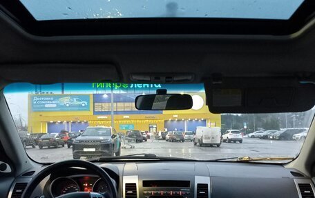 Mitsubishi Outlander III рестайлинг 3, 2007 год, 700 000 рублей, 10 фотография