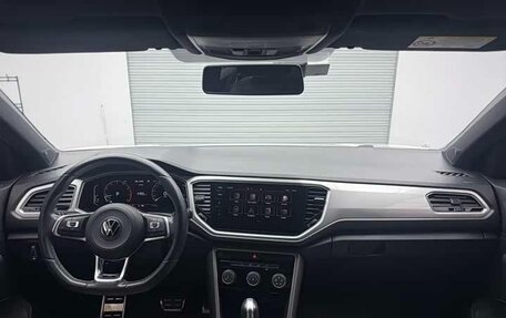 Volkswagen T-Roc I, 2022 год, 1 450 333 рублей, 7 фотография