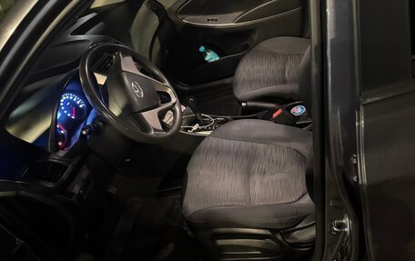 Hyundai Solaris II рестайлинг, 2014 год, 6 фотография