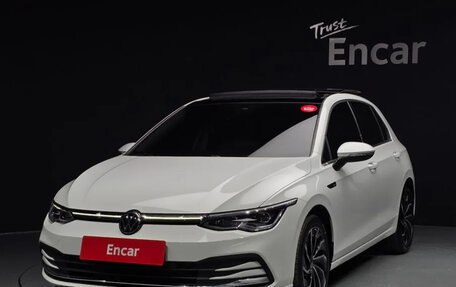 Volkswagen Golf VIII, 2022 год, 2 360 000 рублей, 1 фотография