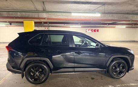 Toyota RAV4, 2021 год, 3 500 000 рублей, 4 фотография