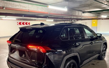 Toyota RAV4, 2021 год, 3 500 000 рублей, 5 фотография