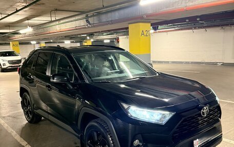 Toyota RAV4, 2021 год, 3 500 000 рублей, 3 фотография