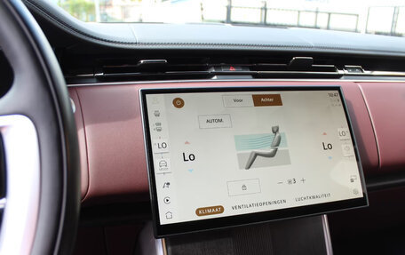 Land Rover Range Rover IV рестайлинг, 2025 год, 20 000 000 рублей, 16 фотография