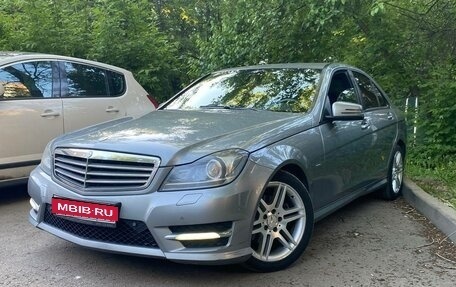 Mercedes-Benz C-Класс, 2011 год, 1 600 000 рублей, 1 фотография