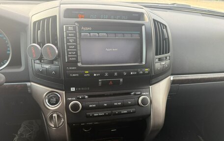 Toyota Land Cruiser 200, 2010 год, 3 600 000 рублей, 10 фотография