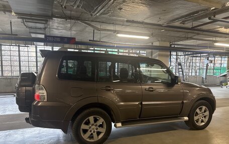 Mitsubishi Pajero IV, 2011 год, 1 800 000 рублей, 10 фотография