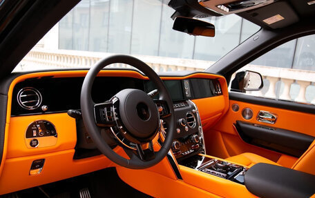 Rolls-Royce Cullinan, 2025 год, 57 800 000 рублей, 6 фотография