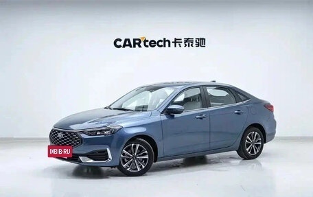 Ford Escort, 2022 год, 990 000 рублей, 5 фотография