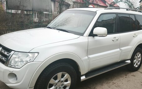 Mitsubishi Pajero IV, 2014 год, 2 800 000 рублей, 8 фотография