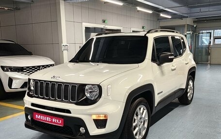Jeep Renegade I рестайлинг, 2022 год, 1 815 000 рублей, 1 фотография