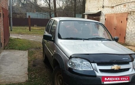 Chevrolet Niva I рестайлинг, 2012 год, 270 000 рублей, 4 фотография