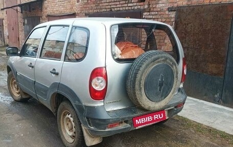 Chevrolet Niva I рестайлинг, 2012 год, 270 000 рублей, 3 фотография