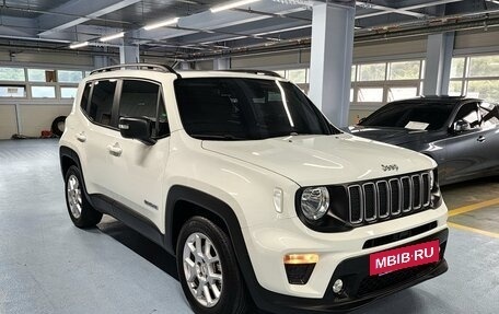 Jeep Renegade I рестайлинг, 2022 год, 1 815 000 рублей, 3 фотография