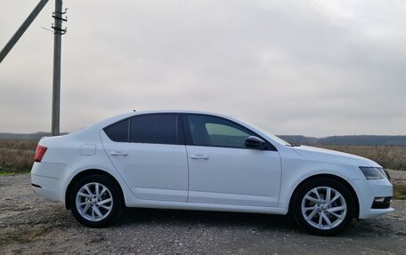 Skoda Octavia, 2018 год, 2 000 000 рублей, 2 фотография