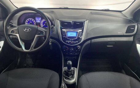 Hyundai Solaris II рестайлинг, 2013 год, 795 000 рублей, 15 фотография