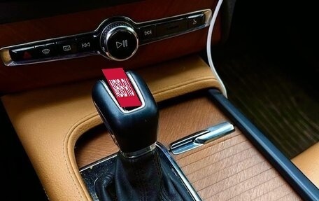 Volvo XC90 II рестайлинг, 2017 год, 3 800 000 рублей, 14 фотография