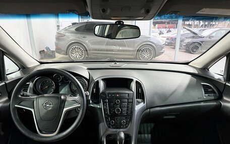 Opel Astra J, 2014 год, 799 000 рублей, 10 фотография