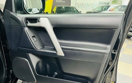 Toyota Land Cruiser Prado 150 рестайлинг 2, 2020 год, 5 989 000 рублей, 23 фотография