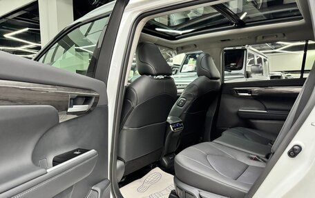 Toyota Highlander, 2025 год, 5 999 000 рублей, 22 фотография