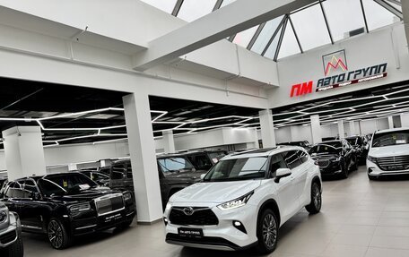 Toyota Highlander, 2025 год, 5 999 000 рублей, 37 фотография