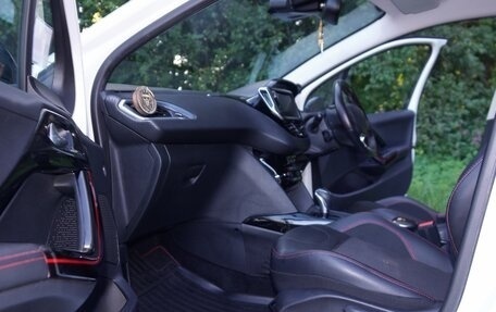 Peugeot 2008 II, 2017 год, 1 190 000 рублей, 18 фотография