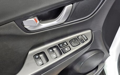 Hyundai Kona I, 2022 год, 1 741 000 рублей, 11 фотография