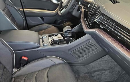 Volkswagen Touareg III, 2024 год, 10 900 000 рублей, 7 фотография