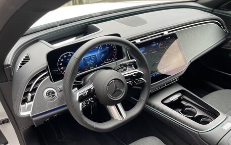 Mercedes-Benz E-Класс, 2024 год, 7 100 000 рублей, 13 фотография