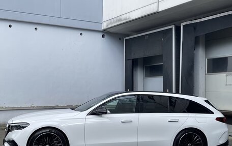 Mercedes-Benz E-Класс, 2024 год, 7 100 000 рублей, 3 фотография