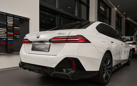 BMW 5 серия, 2023 год, 10 650 000 рублей, 10 фотография