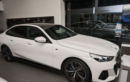 BMW 5 серия, 2023 год, 10 650 000 рублей, 5 фотография